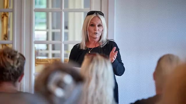 Klarsynsaften i ESBJERG i Skads Forsamlingshus v/MARIANNE LARSEN