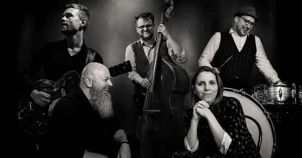 Signe Juhl and Friends